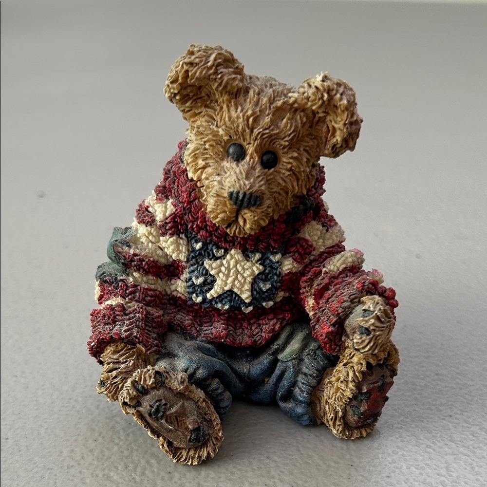 Boyds Bears & Friends Teddy Bear Figurine in Red & Cream Star Sweater